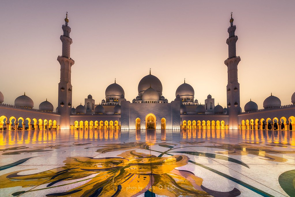 The Most beautiful Mosque - Sheikh Zayed Mosque, Abu Dhabi